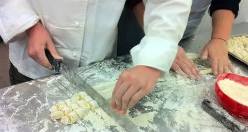 «Cura» dei panettoni contro l'autismo