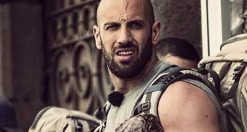 Pechino Express, il personal trainer moriano Roberto Bertolini in finale