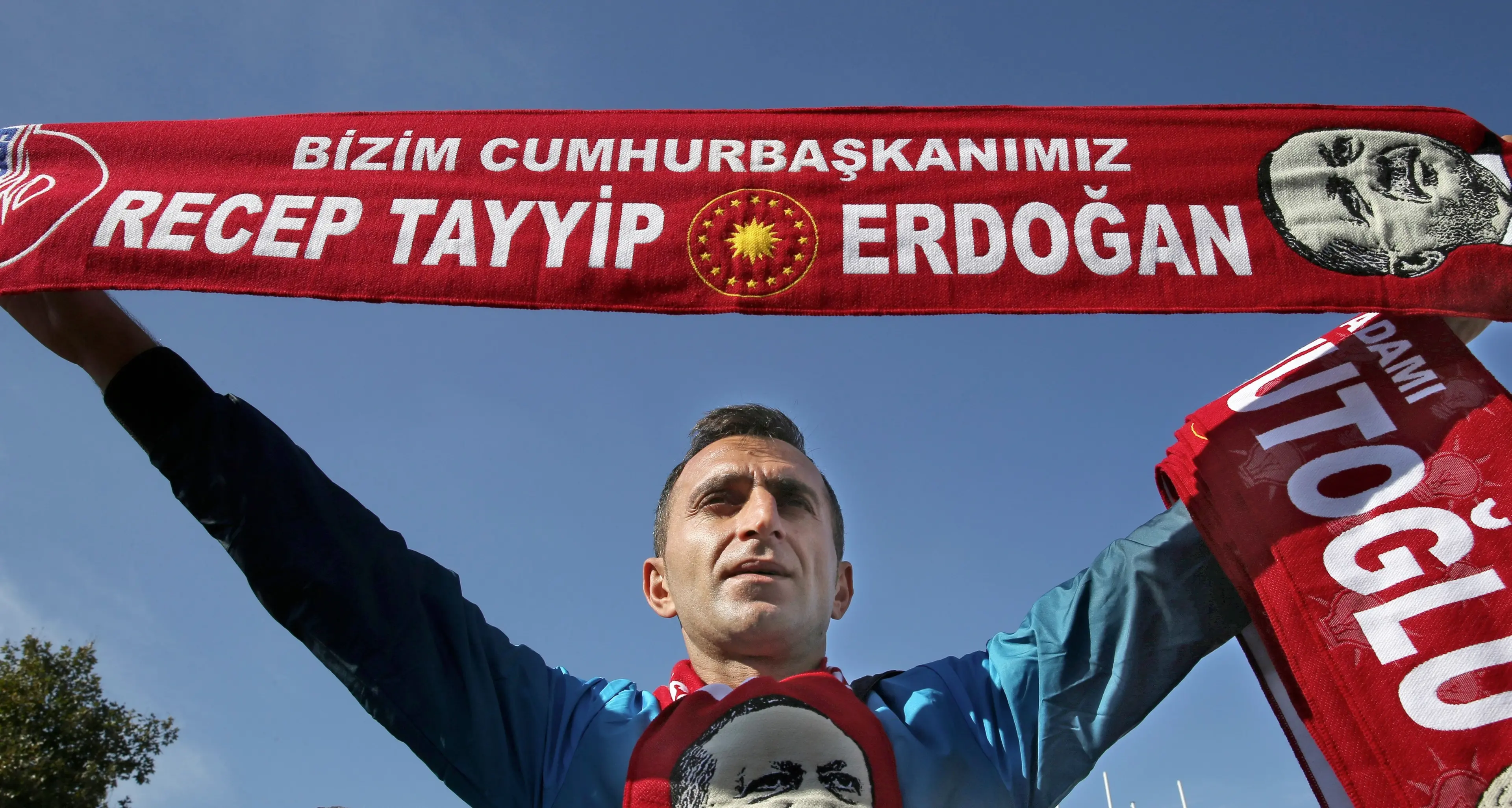 Sanzioni pesanti per i dirigenti del Trabzonspor Chiusero la terna arbitrale dentro lo spogliatoio