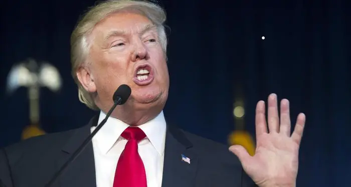 Trump scuote la destra Usa «Bloccare il Web e gli islamici»