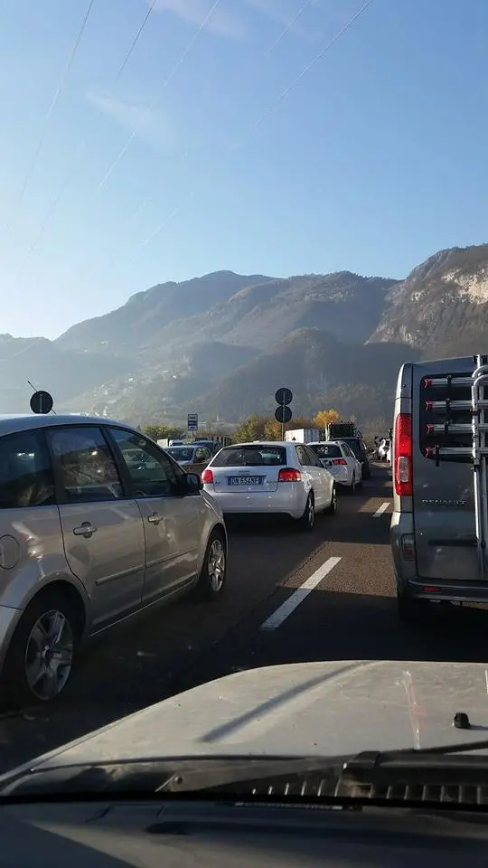 Tamponamenti e traffico in tilt sulla tangenziale