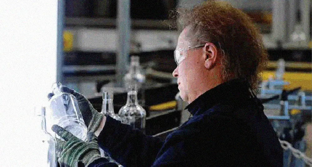 Ex Whirlpool, tornano gli operai A Spini ha aperto Vetri Speciali