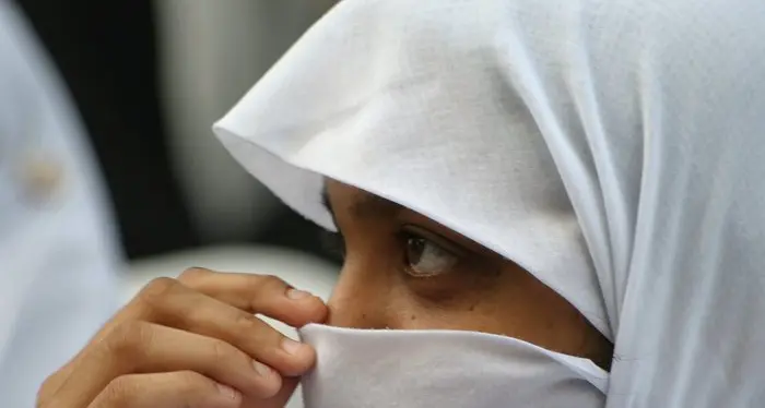 Non si toglie il velo e perde il lavoro, la Corte dà ragione alla Francia