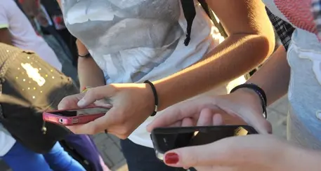 Quasi un italiano su 2 con lo smartphone