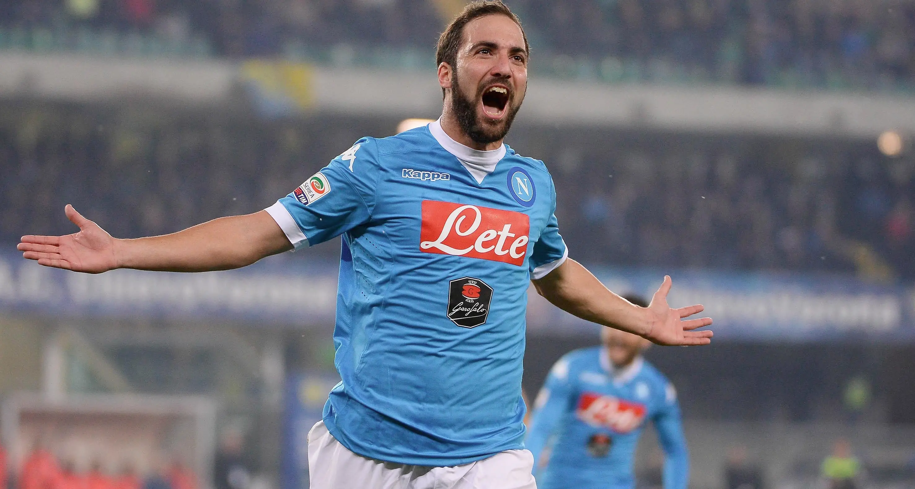 Higuain - Napoli, sempre più braccio di ferro