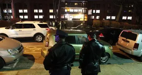 Uccidono un bimbo autistico Arrestati due poliziotti americani