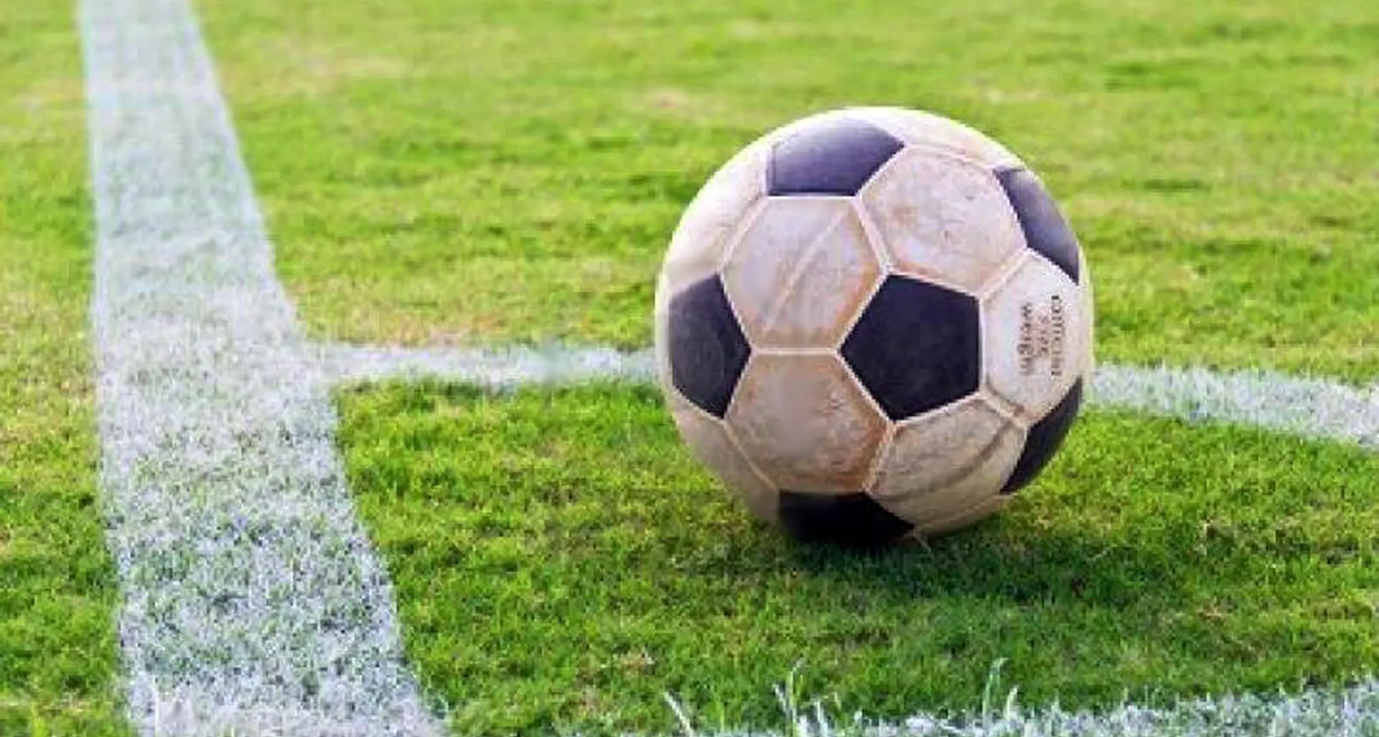 Giocare a calcio dribblando i divieti