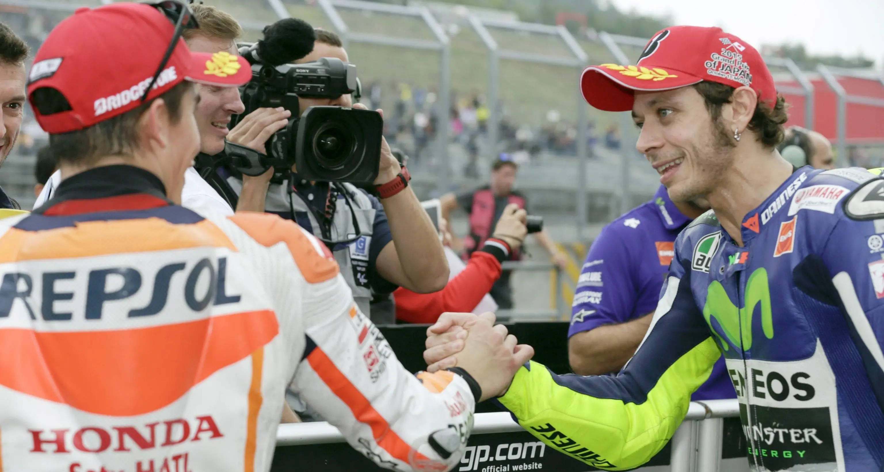 Lorenzo pole, Vale secondo Incidente per De Angelis