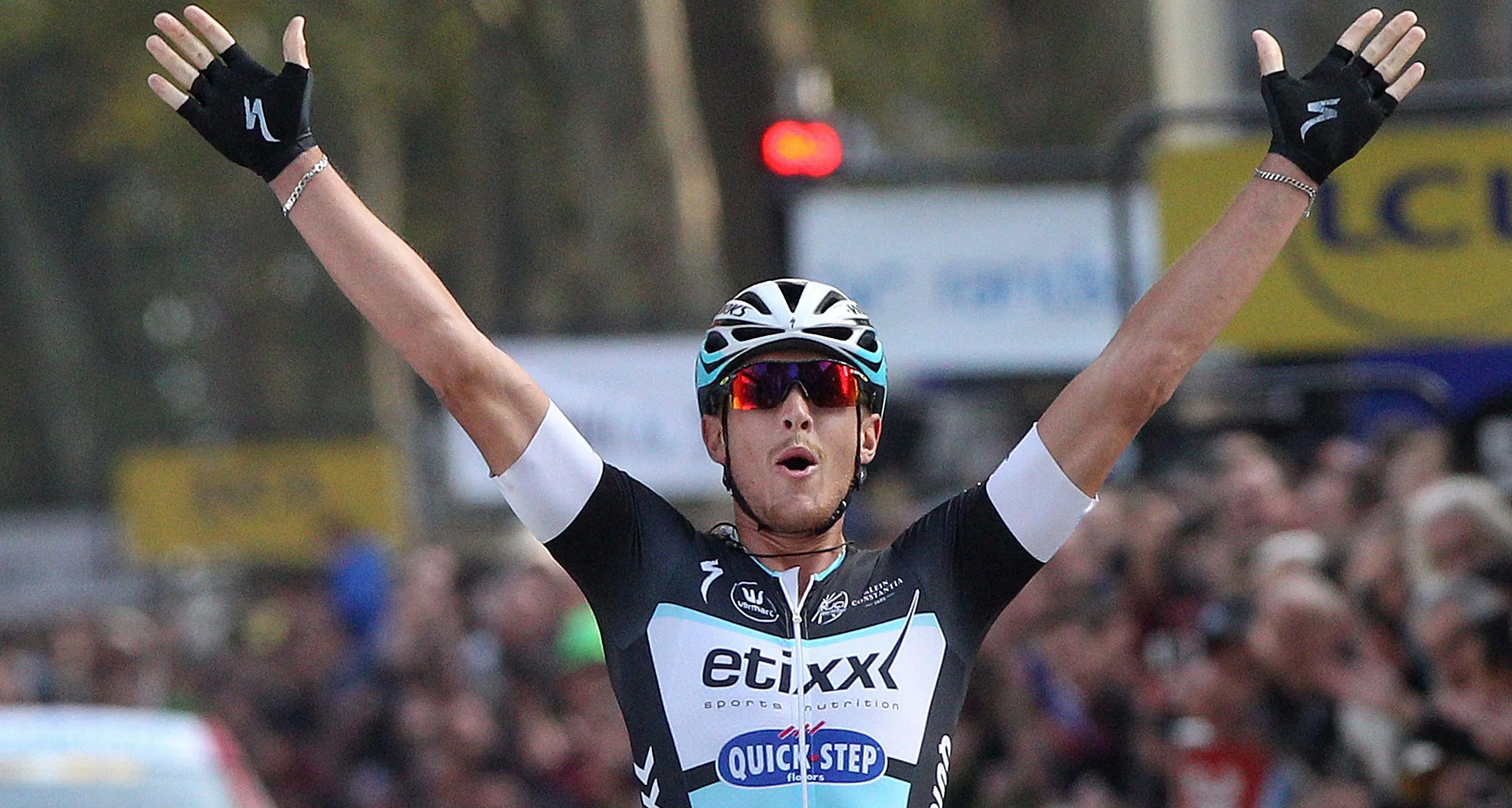 Matteo Trentin sempre leader del Tour de l'Ain in Francia