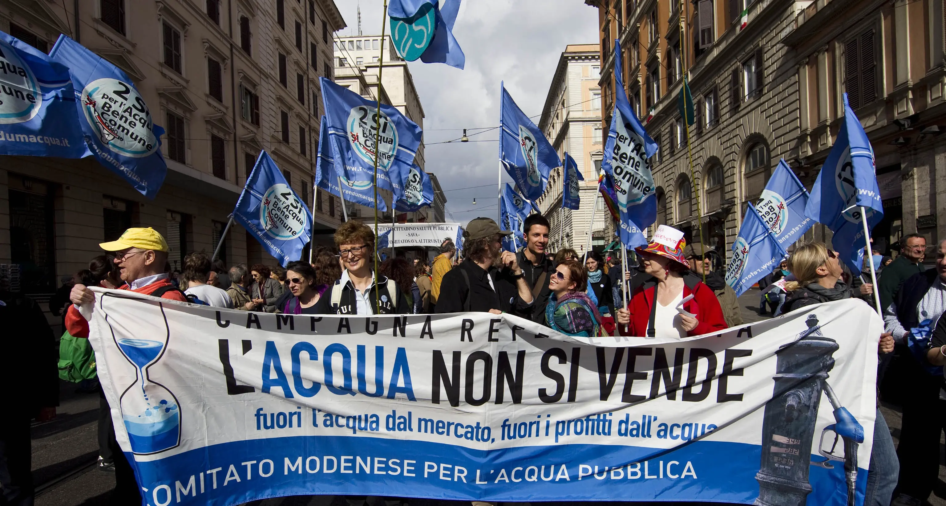 Acqua pubblica e referendum Governo Renzi sotto accusa