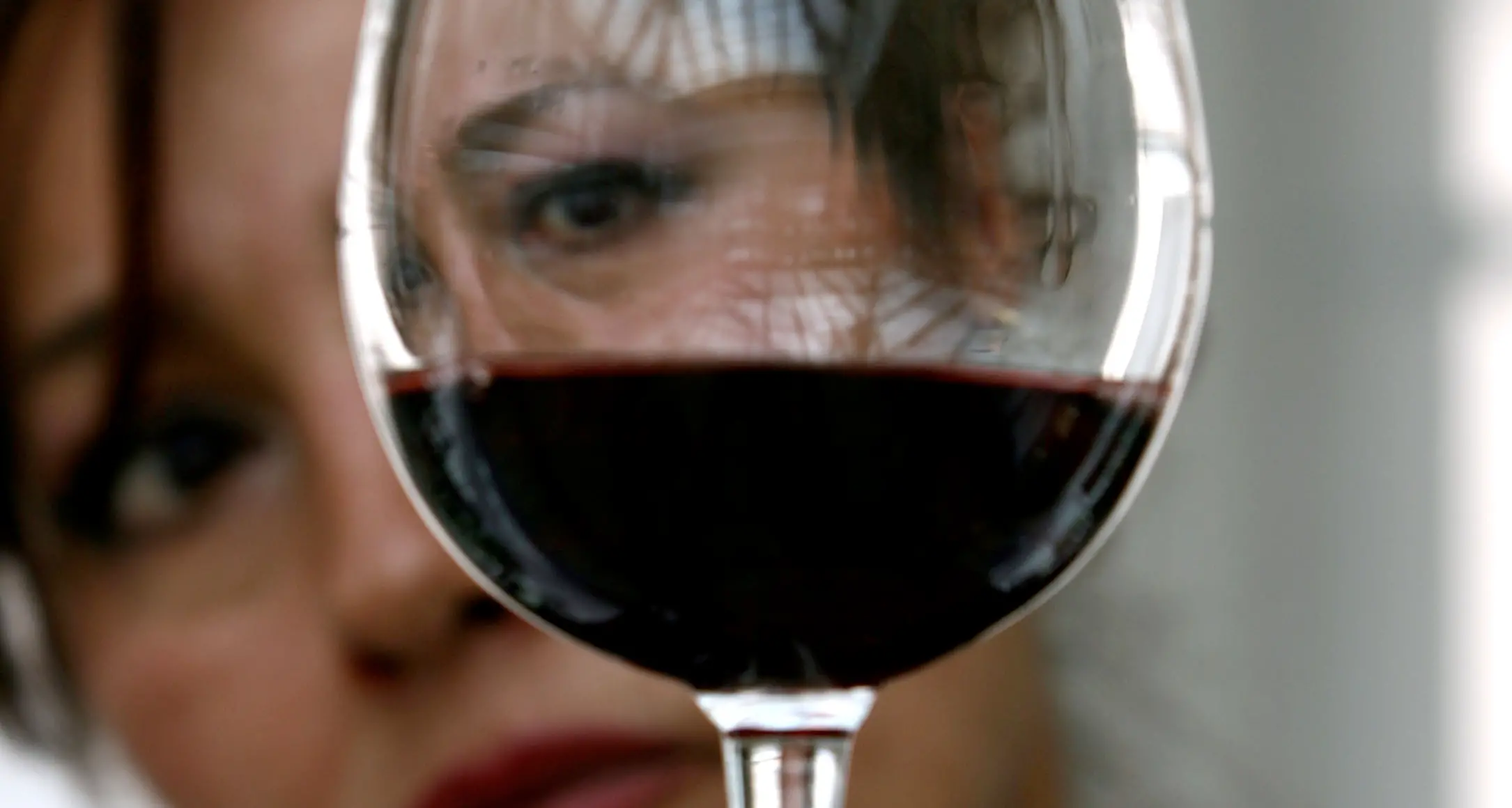 Vino, con le etichette d’autore +40% di vendite