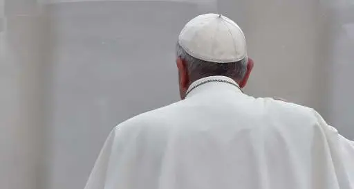 Papa: chiedo perdono per scandali a Roma e Vaticano