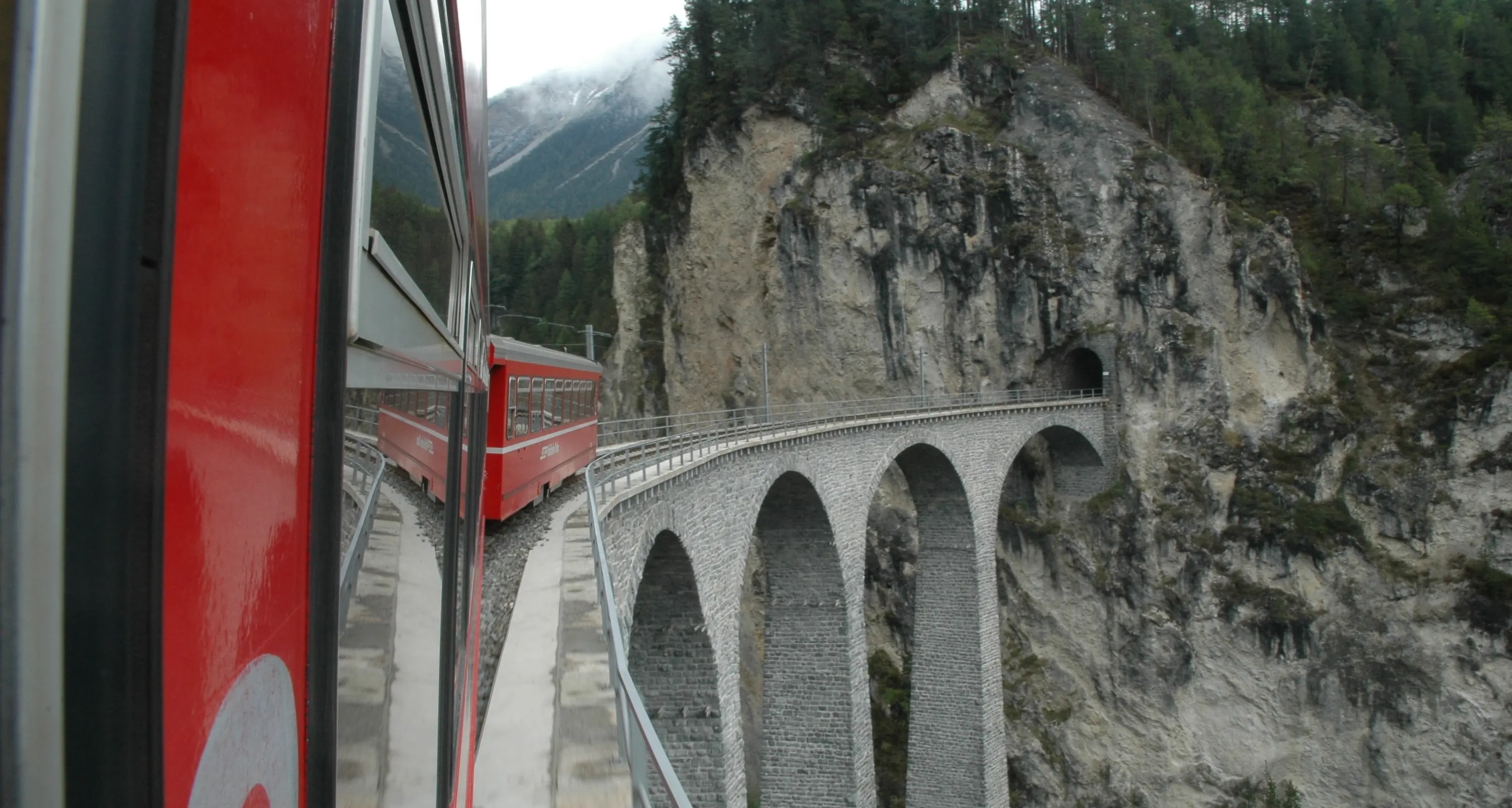 Da Pozza di Fassa all'Engadina usando solo i mezzi pubblici