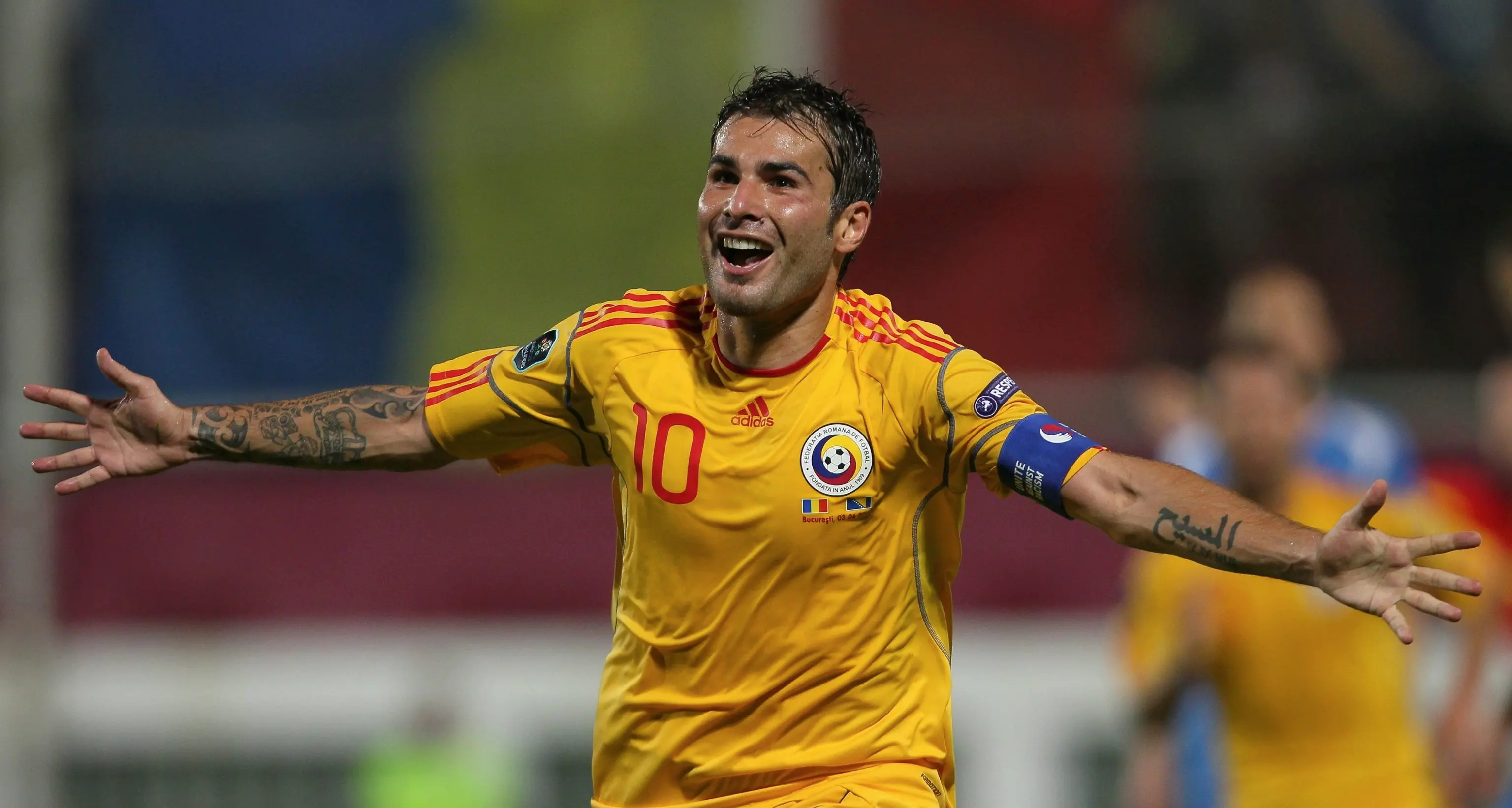 L'ex calciatore Adrian Mutu condannato Ingiurie e minacce contro un cameriere