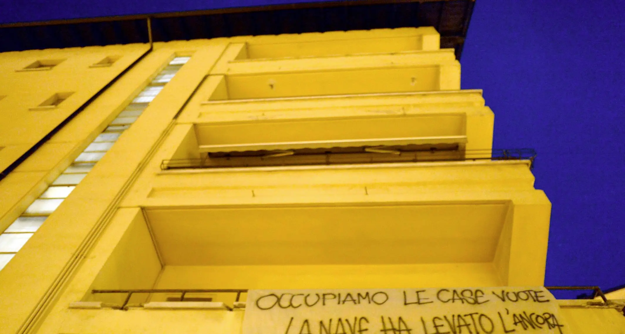 Altro edificio occupato a Trento dagli anarchici
