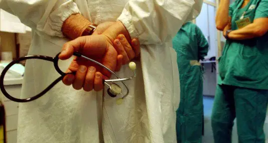 Meningite, profilassi per i pendolari a Pisa