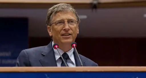 Bill Gates compie 60 anni. Con Microsoft è diventato miliardario a 32 anni