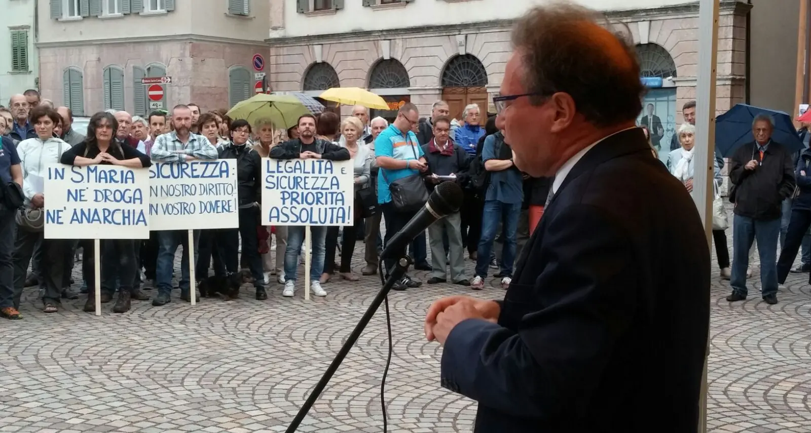 Sicurezza a Trento, il sindaco Andreatta decide: più vigili in centro, pattuglia dalle 19 all'1 in S.Maria