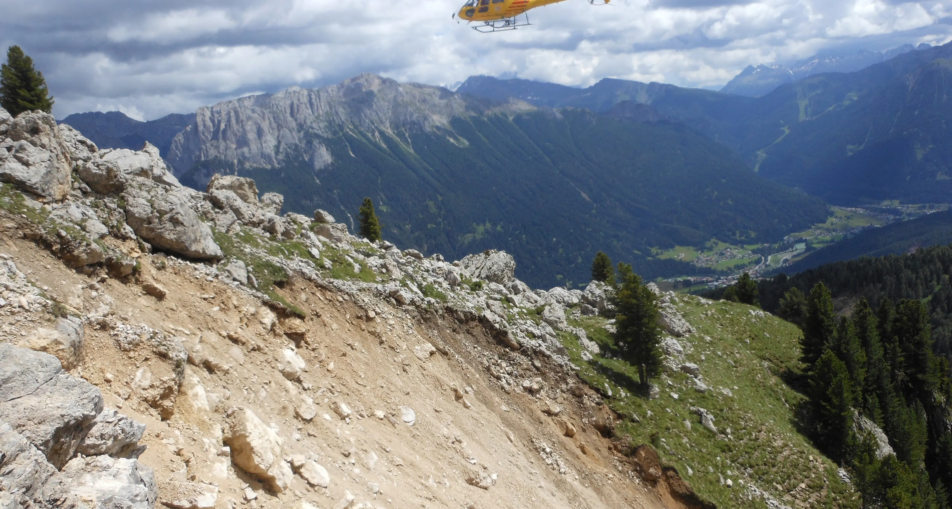 Scivola e cade dal sentiero: tedesco ferito in valle di Fassa