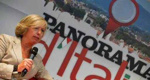 Ministro Giannini a Trento contro i sindacati. «Si stanno tenendo dalla parte del conservatorismo»