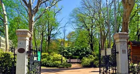 Maxi denuncia per atti osceni in parco Trieste, 50 indagati