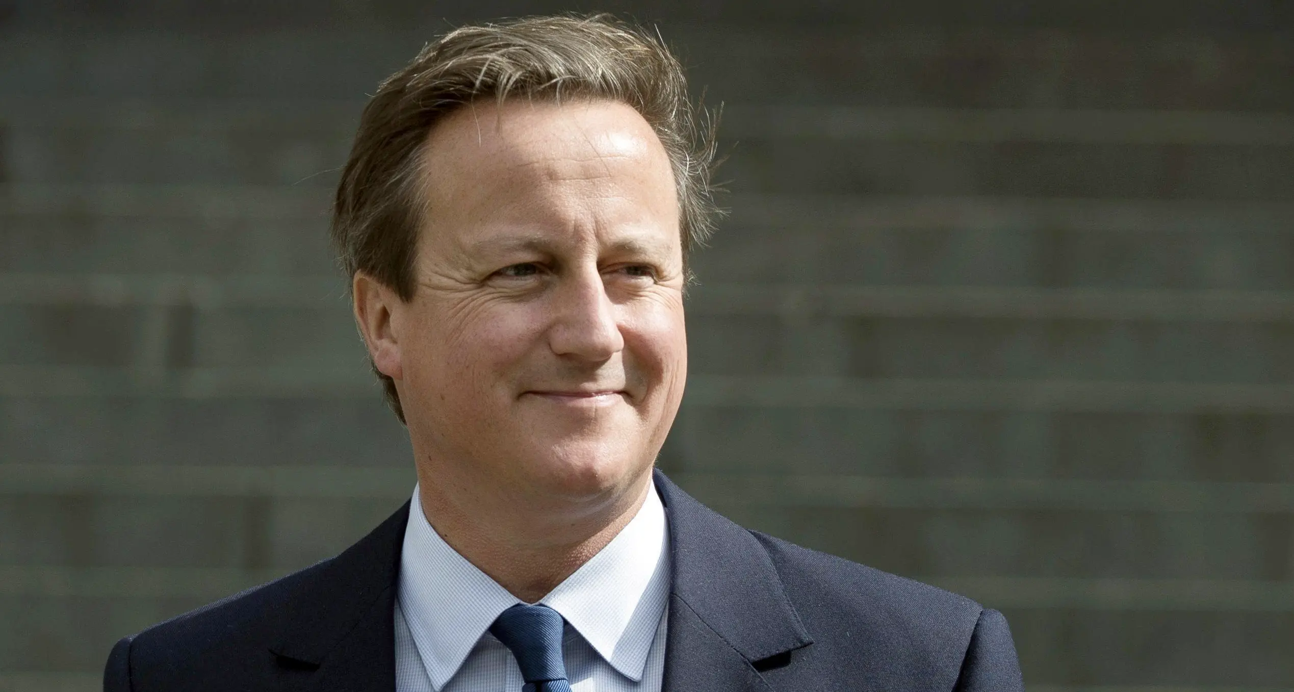 Gran Bretagna: droga e riti sessuali, il giovane Cameron in una biografia