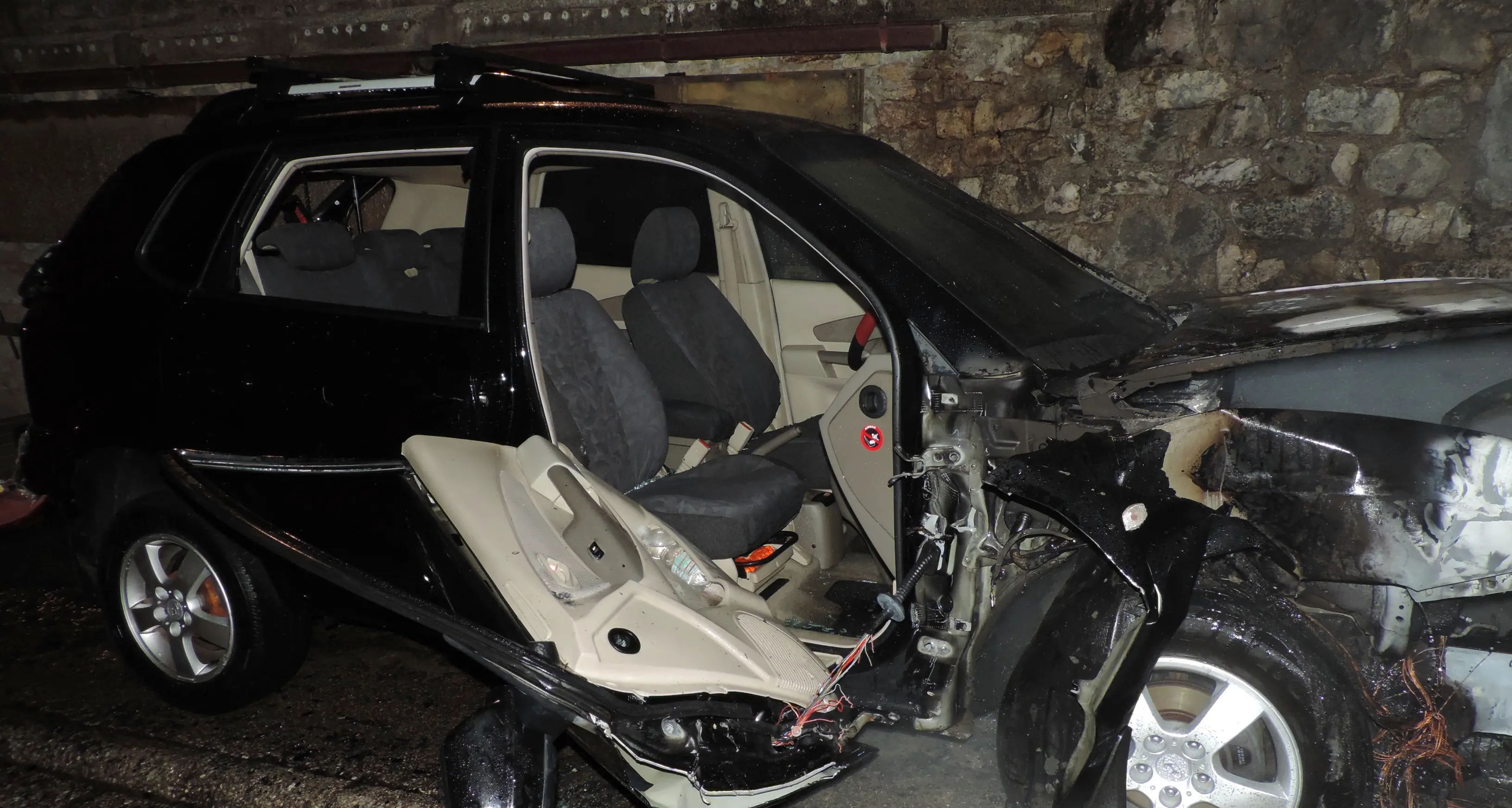 Brentonico, il piromane è tornato Auto bruciata, l'ottava in un anno