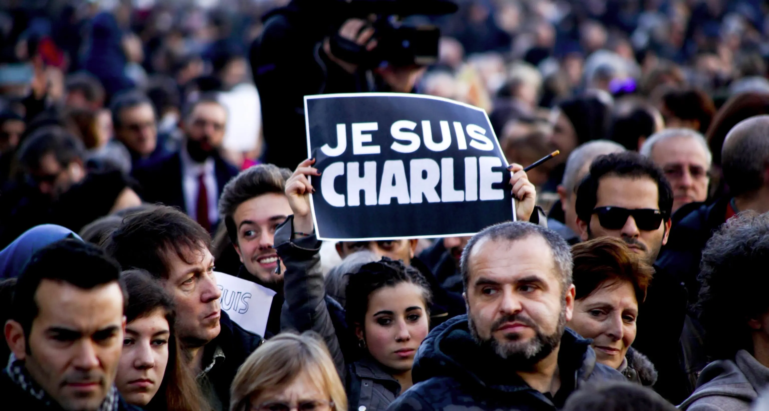 Parigi, Charlie Hebdo perde i pezzi, va via anche Patrick Pelloux