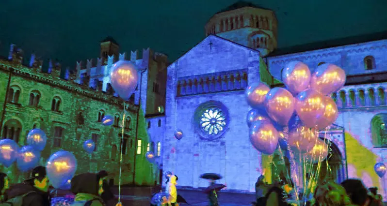 Autismo, Giornata mondiale E il Duomo si illumina di blu