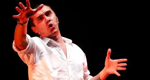 Giuseppe Giacobazzi ci propone... «Un po' di me»