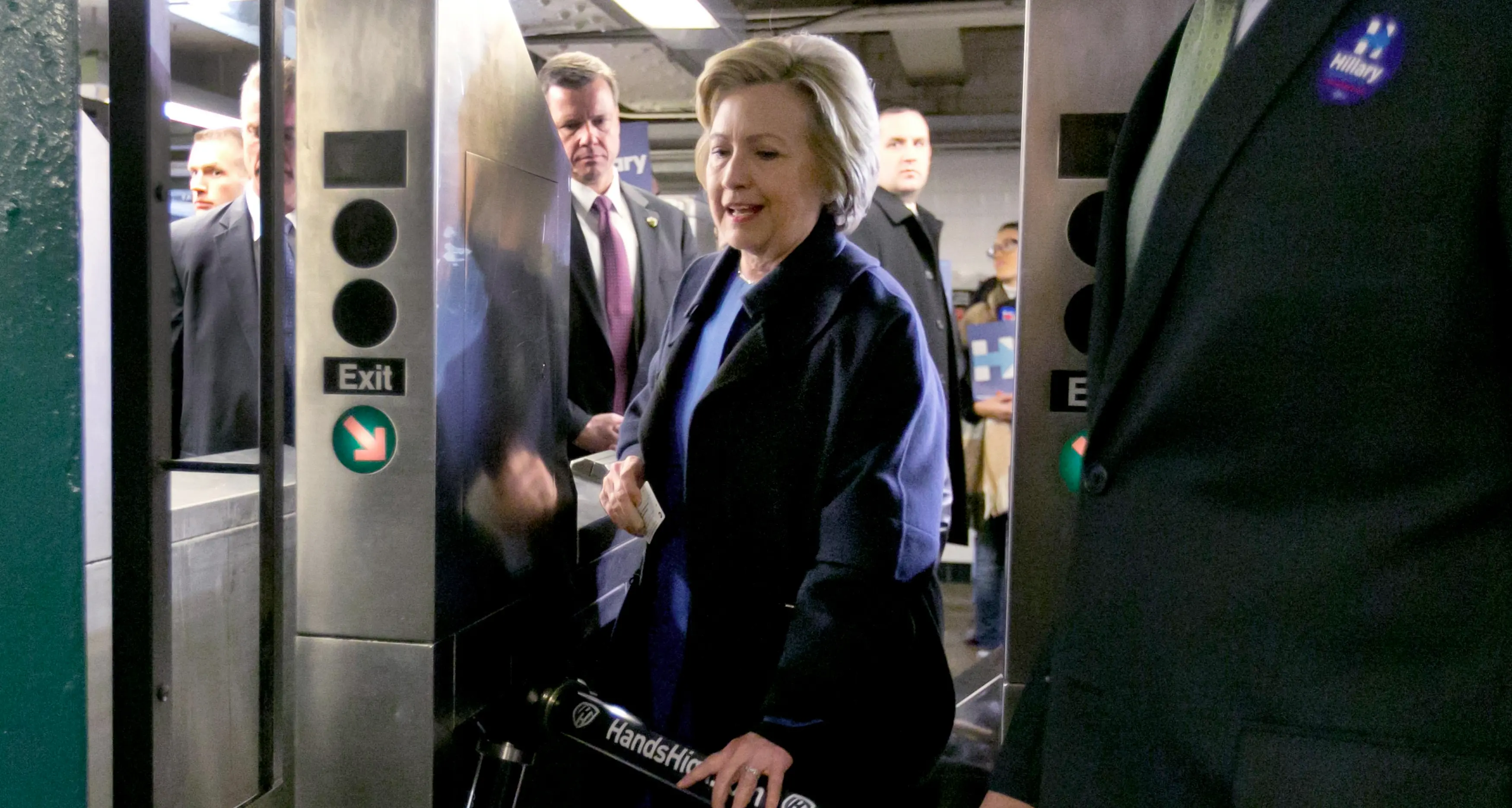 Hillary in metropolitana Cinque tentativi falliti