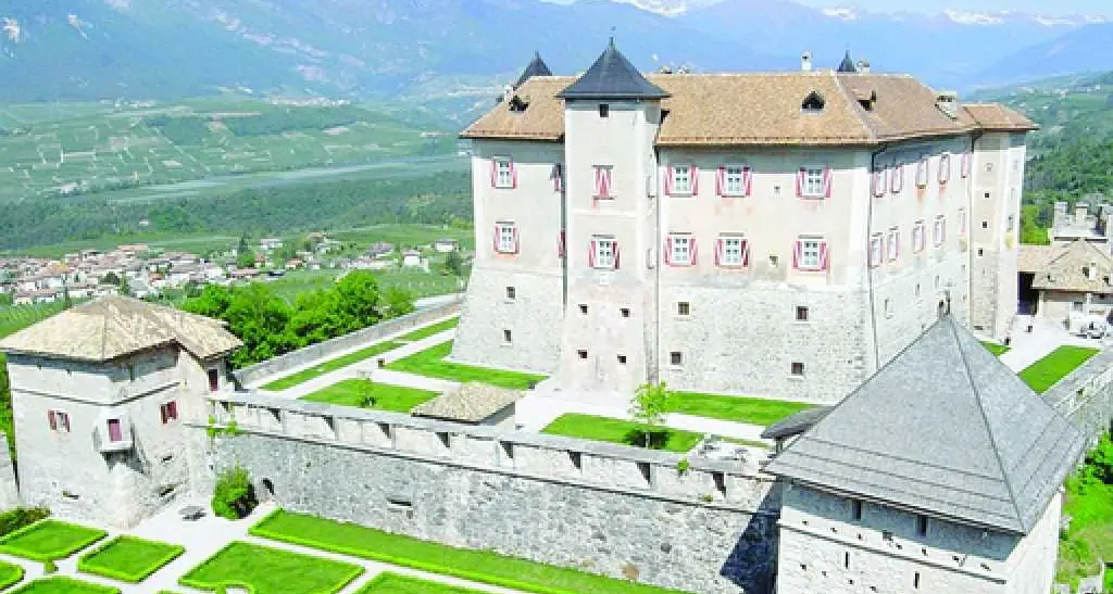 A sei anni dall'apertura Castel Thun si rifà il look