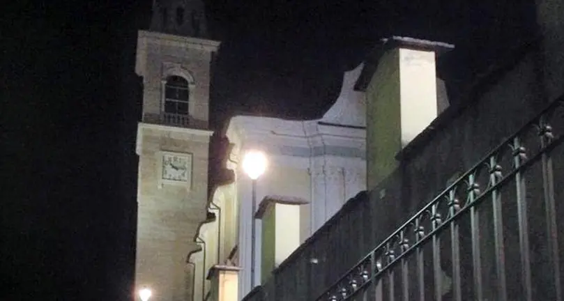 Sirena di notte per scherzo Giù dal letto 2mila persone