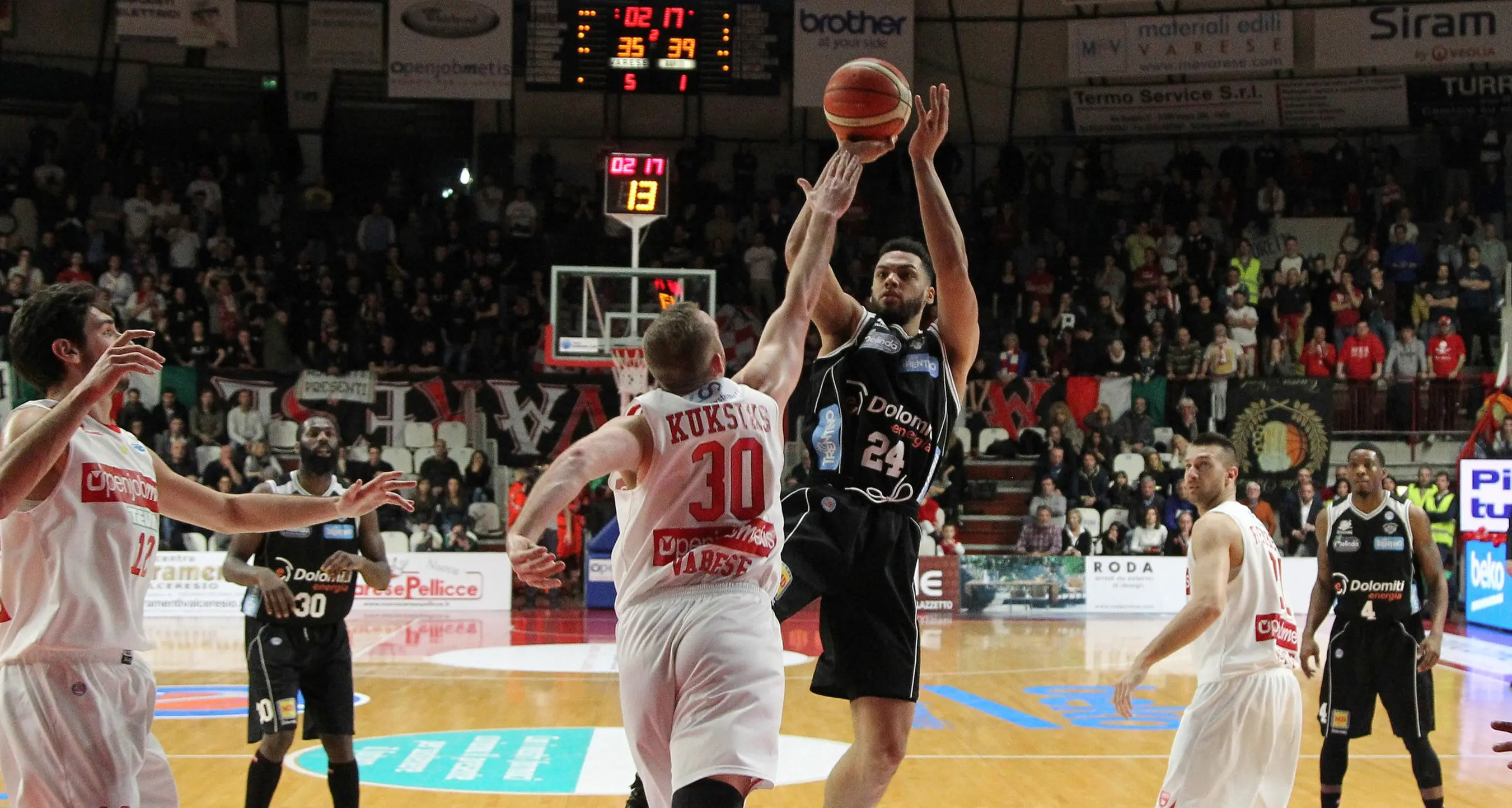 Aquila sconfitta a Varese Terzo ko consecutivo