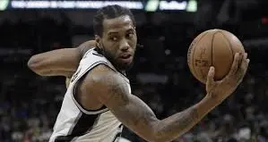 Nba: Kawhi Leonard degli Spurs di nuovo «Difensore dell’anno»