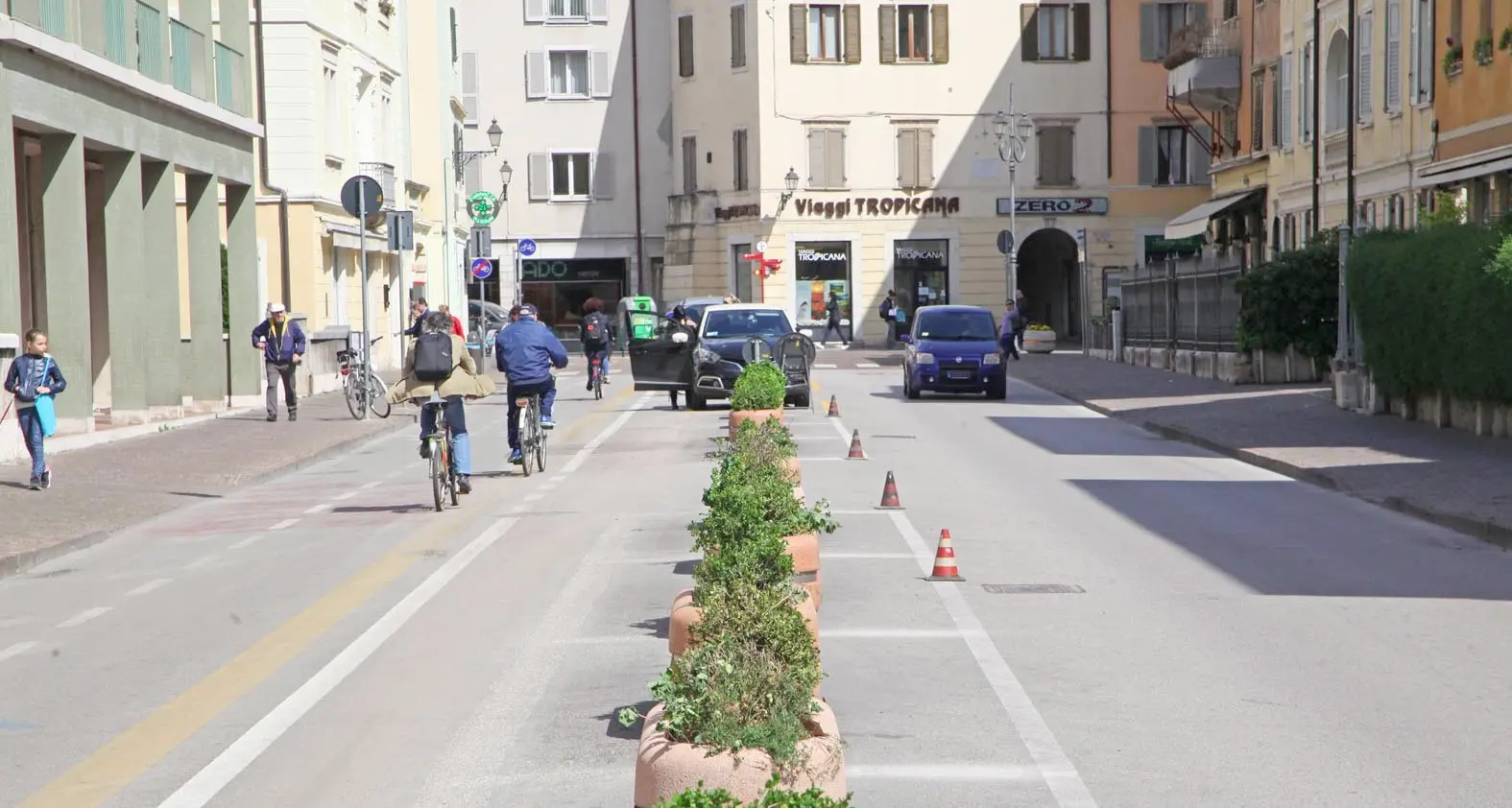 Via Dante a Rovereto, il boulevard senza parcheggi