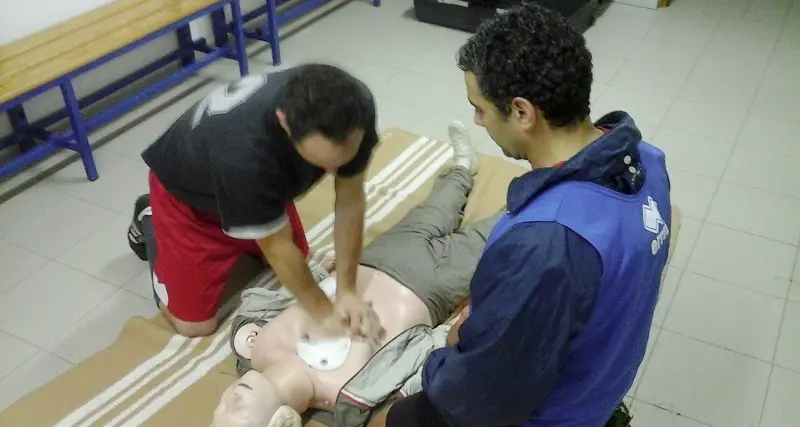 «Defibrillatori sui campi, serve la regia degli enti»