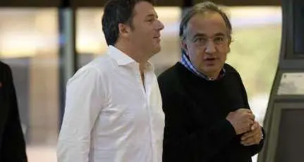 Renzi contro i sindacati «Ha fatto di più Marchionne»