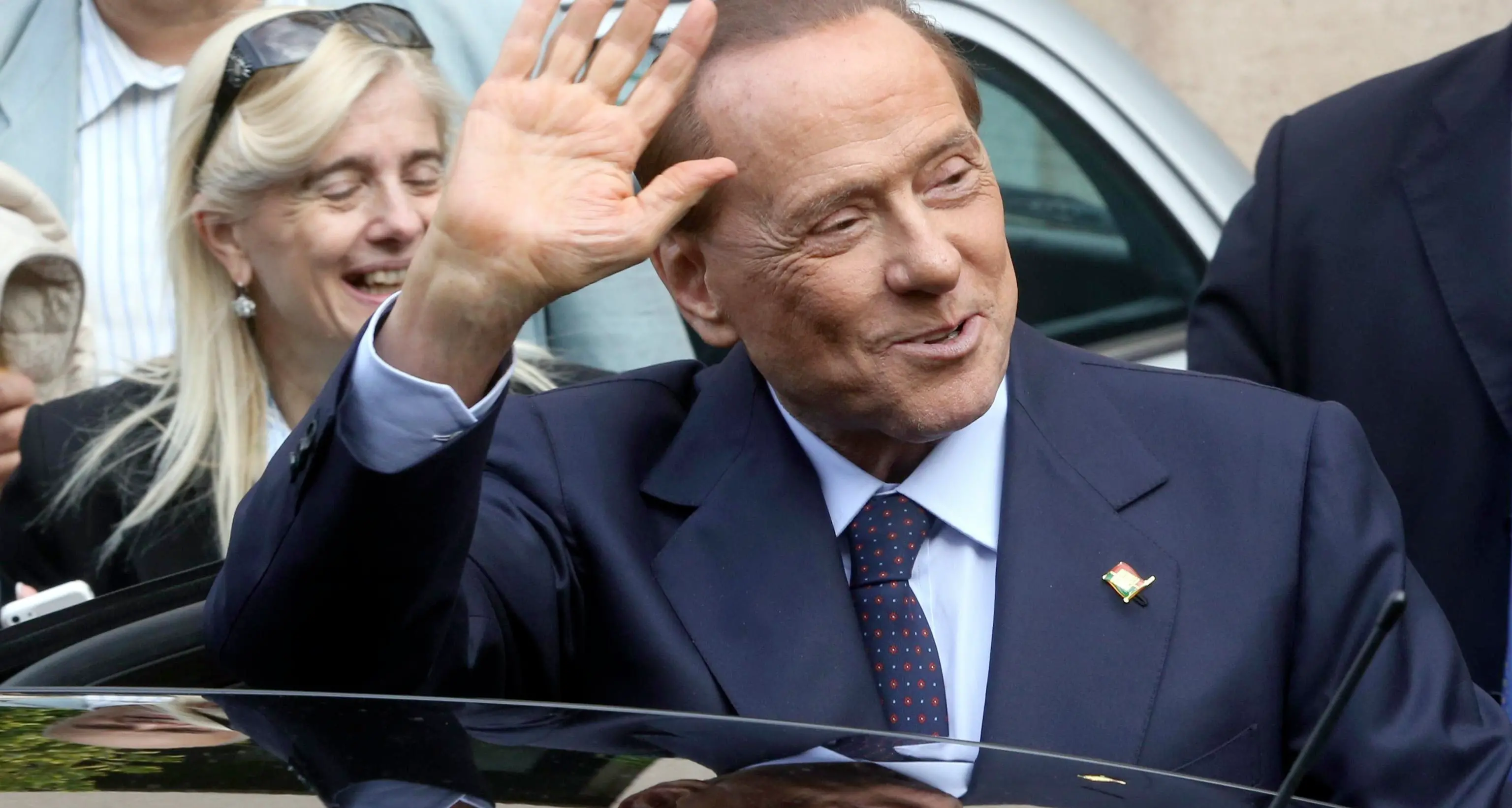 Berlusconi dona un terreno per una ciclabile in Brianza