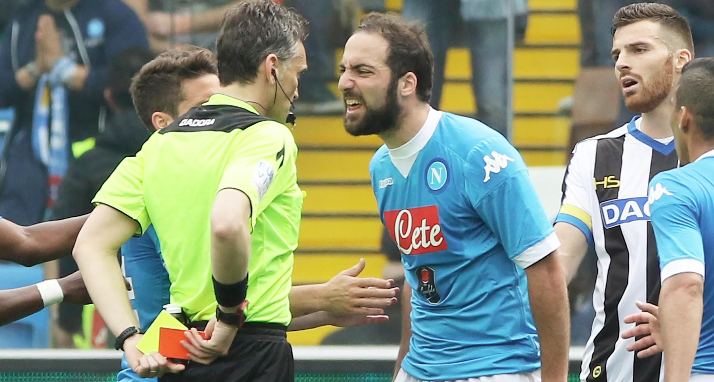 Napoli, che stangata per Higuain In arrivo 4 giornate di squalifica