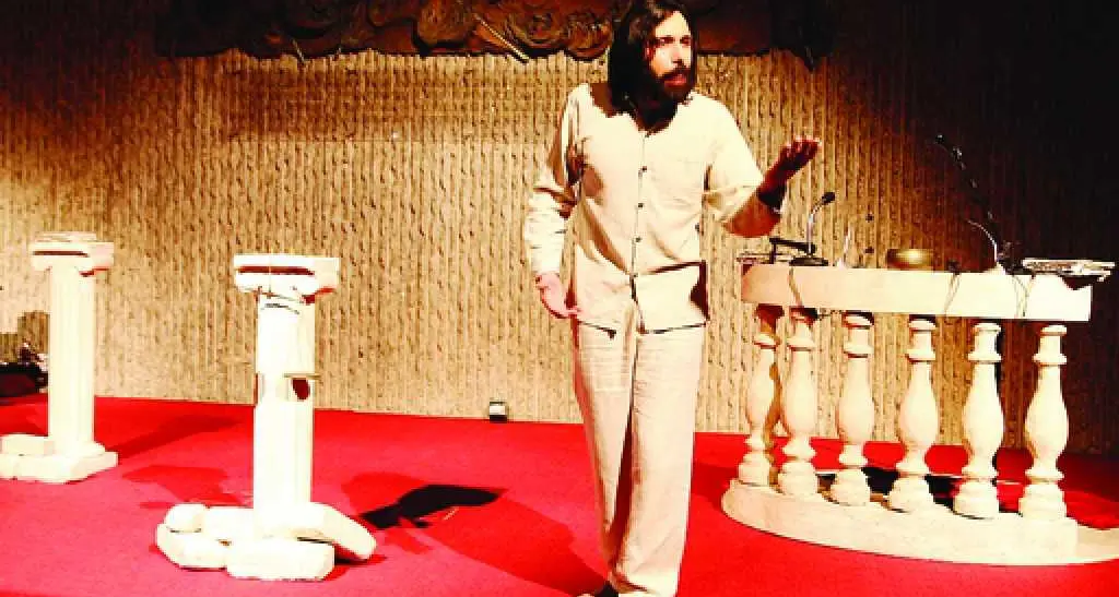 Socrate e la giustizia a teatro con Poggioni