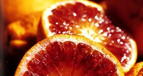Agrumi, mele, pesce e olio extravergine contro l'ictus