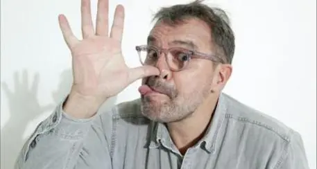 Toscani: I social network? Hanno messo gli imbecilli in ordine alfabetico