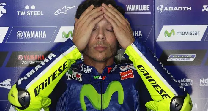 Le Yamaha dominano le libere con Lorenzo e Rossi