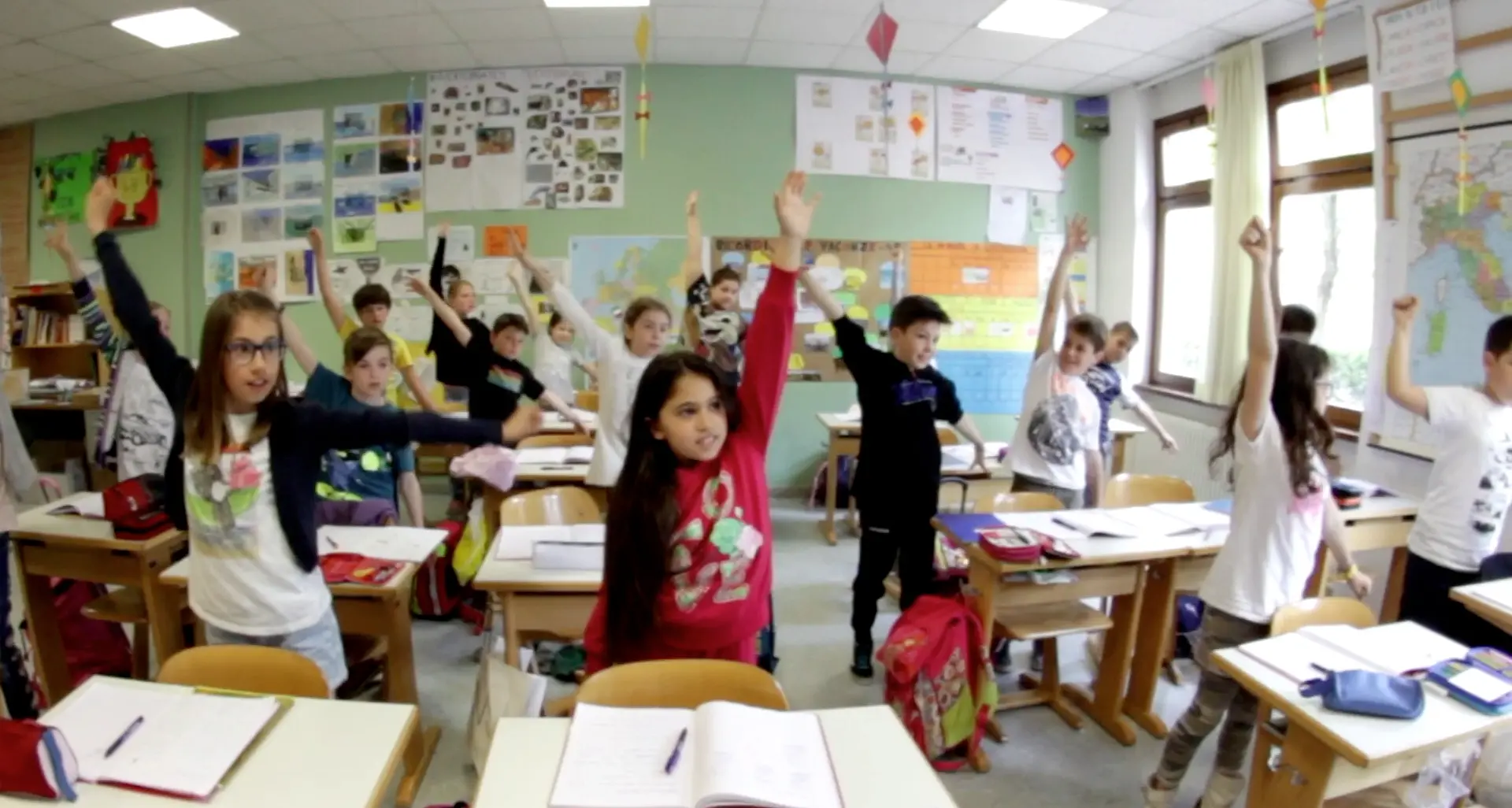 Bimbi troppo sedentari: più «pause in movimento»