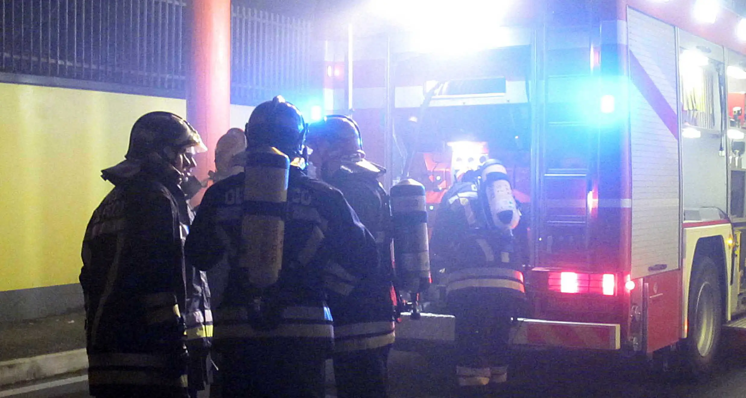 Fiamme di notte alla Legoprint Oggi stop alla produzione
