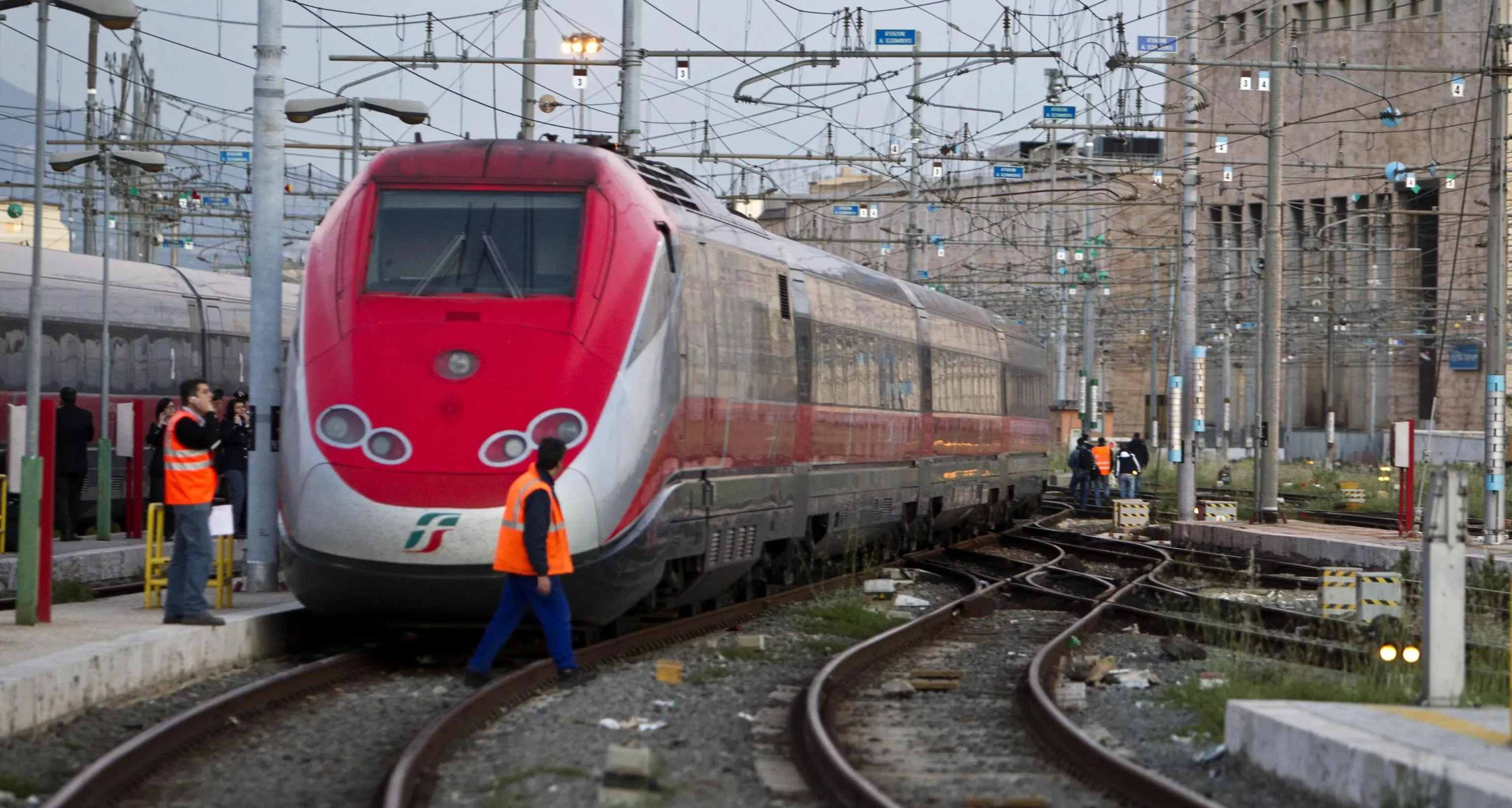 Guasto alle porte di Roma Mattina di disagi sui treni
