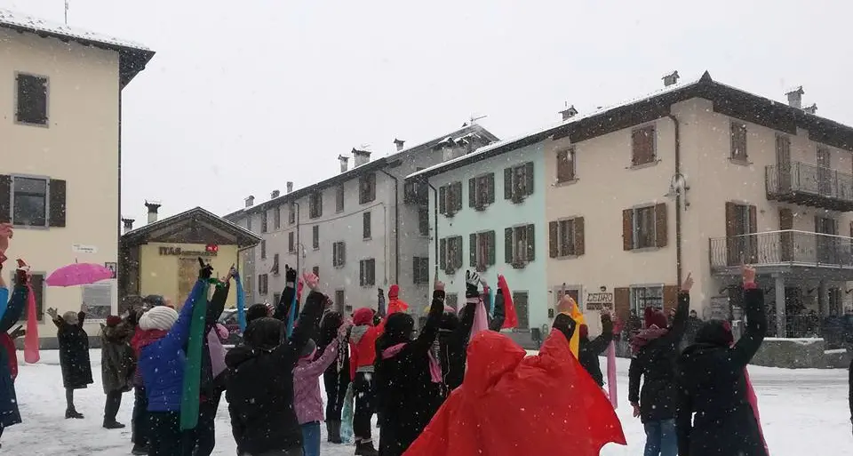 Nella neve e con la pioggia per «One Billion Rising 2016»