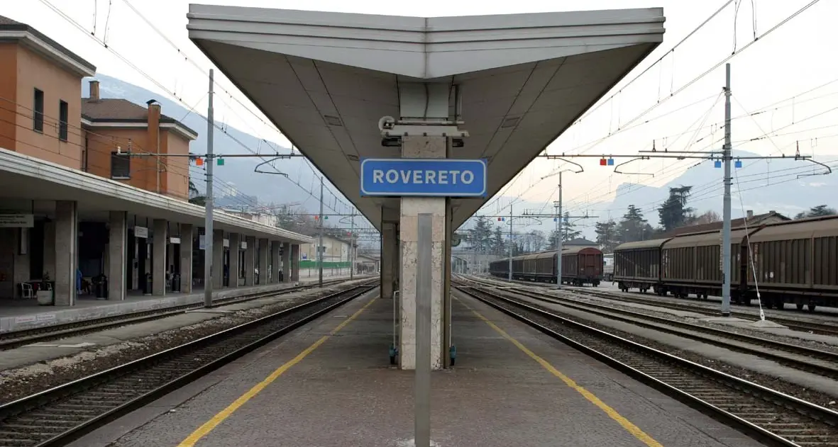 Reddito di cittadinanza comunale per i poveri A Rovereto ora c'è il via libera del consiglio