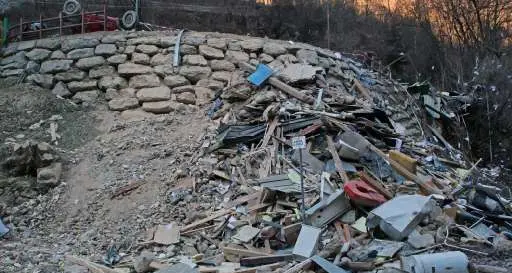 Esplosione a Mezzomonte di Folgaria Area sotto sequestro: si scava in cerca di prove